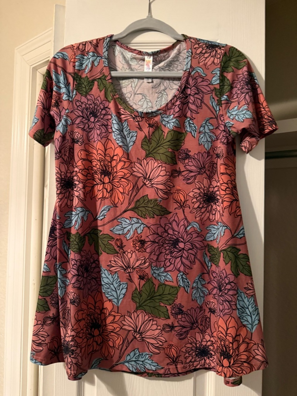 LuLaRoe Short Sleeve Floral Tee in Coral, Blue, Green, Purple